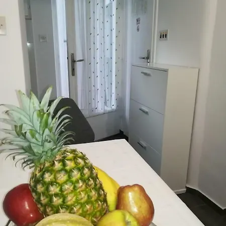 Maroza Apartment